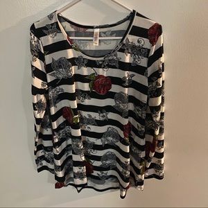 Large lularoe top